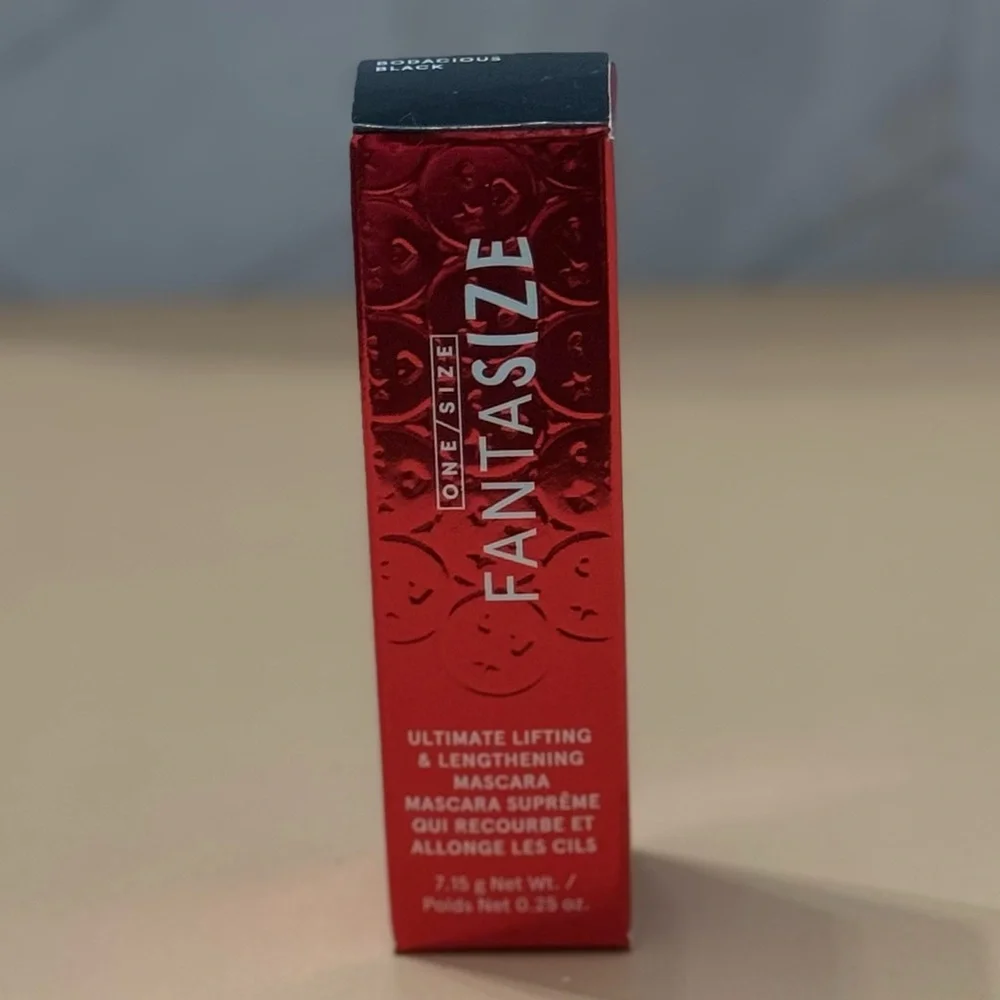 One Size Fantasize Travel Size Ultimate Lifting & Lengthening Black Mascara
